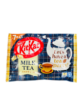 將圖片載入圖庫檢視器 日本 Nestle Kitkat Mini 巧克力 草莓 抹茶 可可 日本零食 酥脆口感
